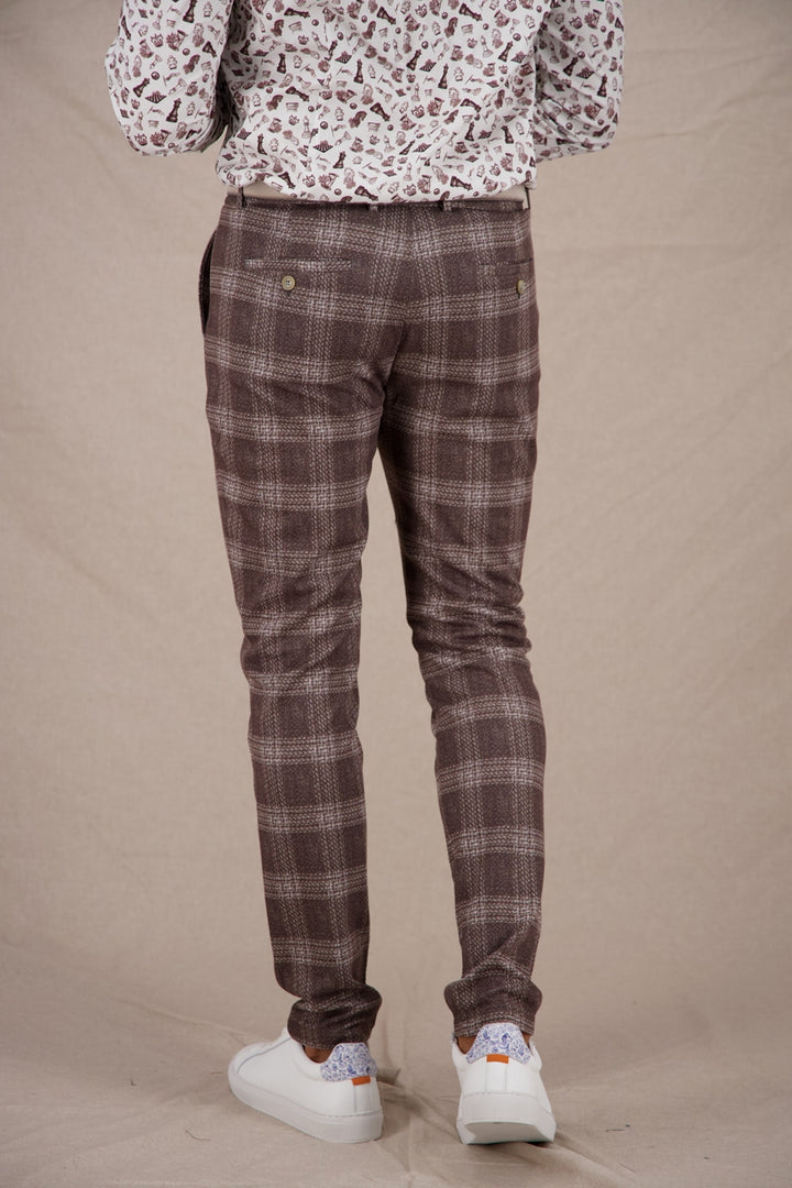 Trouser travel windowpane