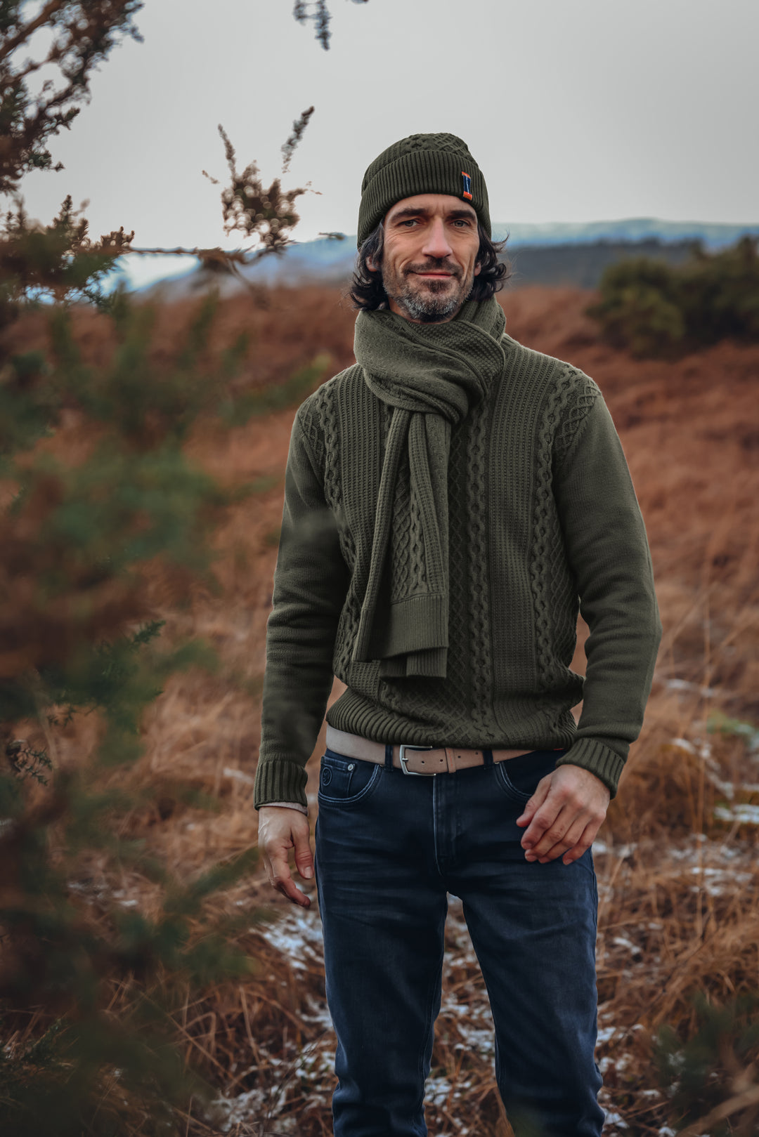 Scarf cable