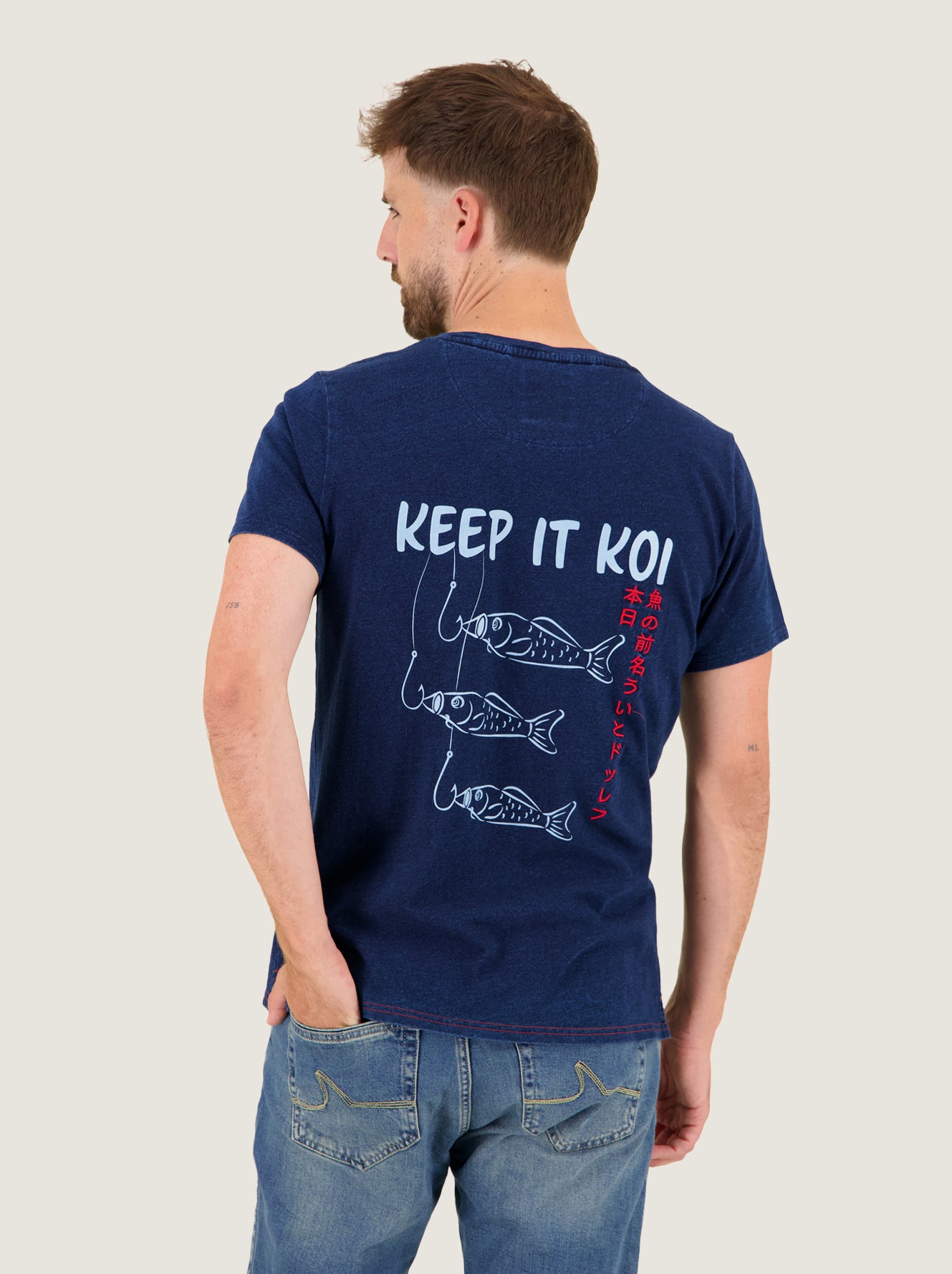 T-shirt Keep It Koi – Casual T-shirt with playful back artwork – A