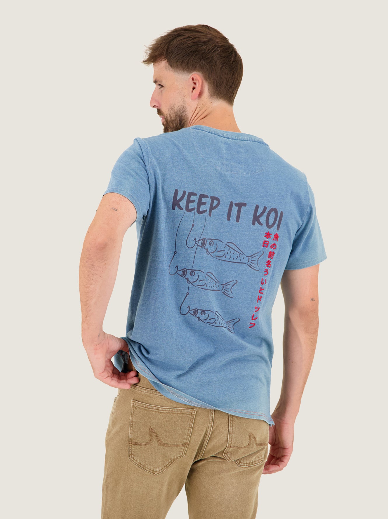T-shirt Keep It Koi – Casual T-shirt with playful back artwork – A