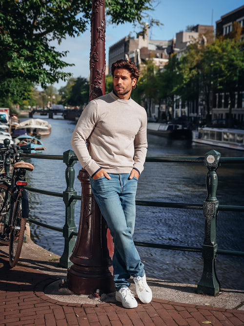 Classic pullover